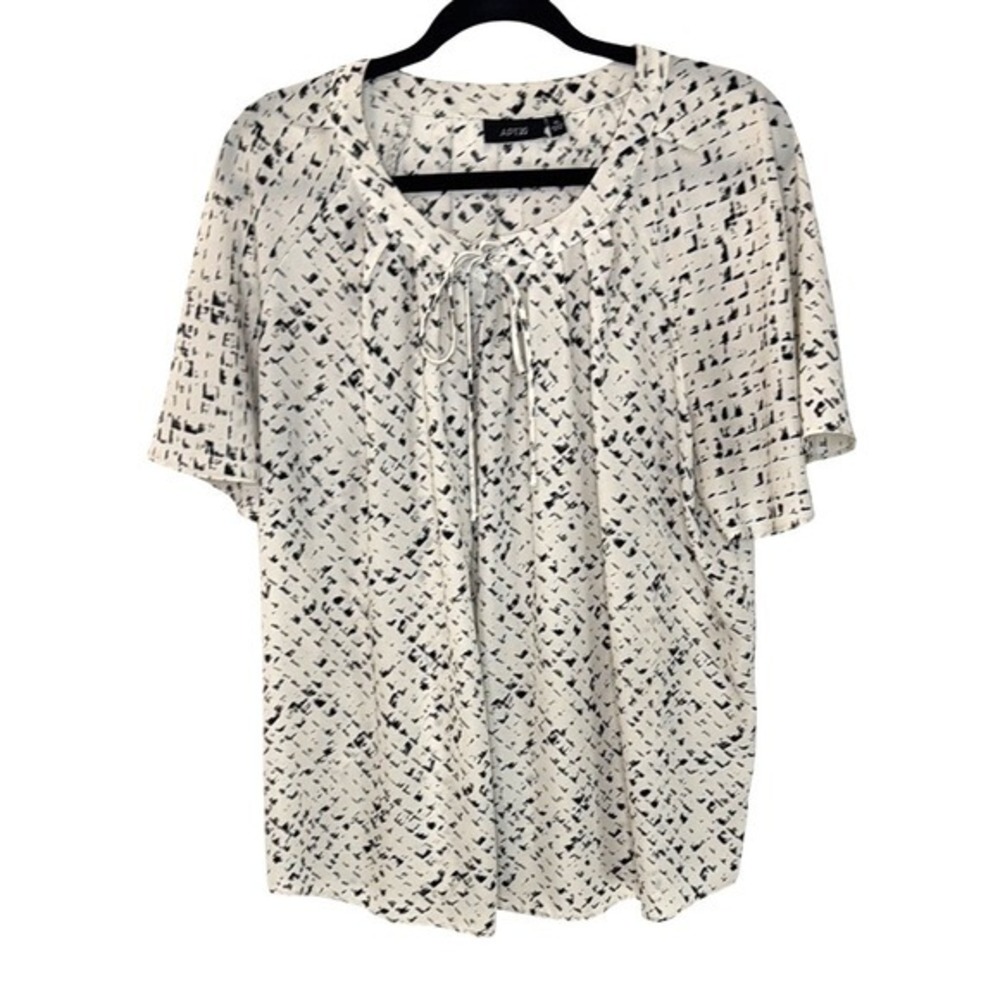 Apt. 9 Flutter Sleeve Blouse with Tie Front‎ Neckline Black and White Print XL